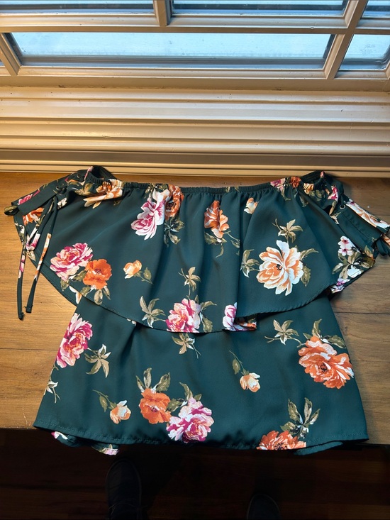 one clothing Tops - one clothing Dark Green Floral Off-Shoulder Camisole
